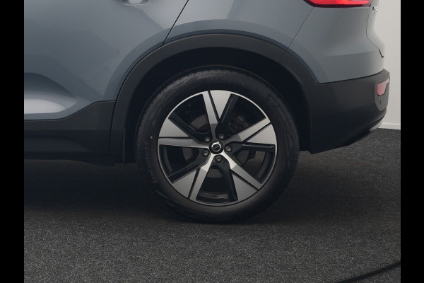Volvo XC40 T5 Recharge R-Design Plug In Hybrid 262pk Dealer O.H. PHEV | Trekhaak Af Fabriek | Camera | Alcantara Sportstoelen Memory & Verwarmd | Stuur Verwarmd | Apple Carplay | Keyless | Virtual | Cruise Control | Navigatie | DAB |