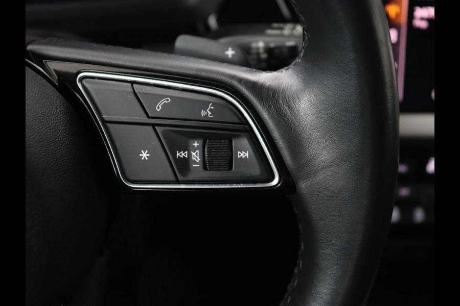 Audi A3 30 TFSI Pro Line | Carplay | Full LED | Climate control | Cruise control | Audi Sound | Bluetooth | Parkeerhulp