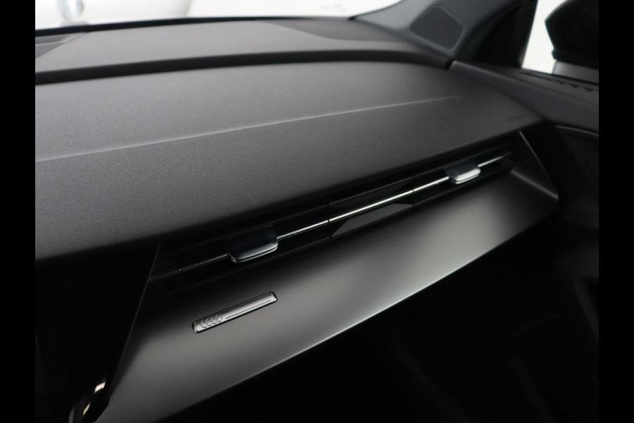 Audi A3 30 TFSI Pro Line | Carplay | Full LED | Climate control | Cruise control | Audi Sound | Bluetooth | Parkeerhulp