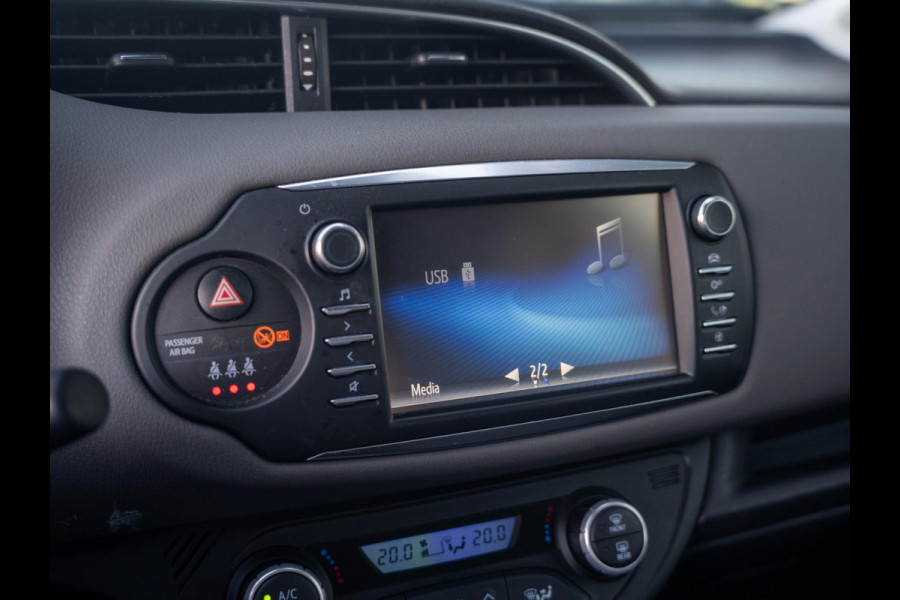 Toyota Yaris 1.5 VVT-i Active AUTOMAAT / Camera / Climate control / Cruise control