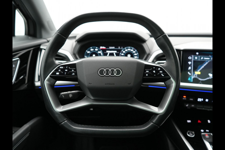 Audi Q4 e-tron 50 quattro S-Line 77 kWh 299pk Dealer O.H. Incl. BTW | Panodak | SOH 93,2% | Lederen Sportstoelen Verwarmd | 20"L.M  | Navigatie | Cruise Control | Virtual | DAB | Taifungrau Metallic |