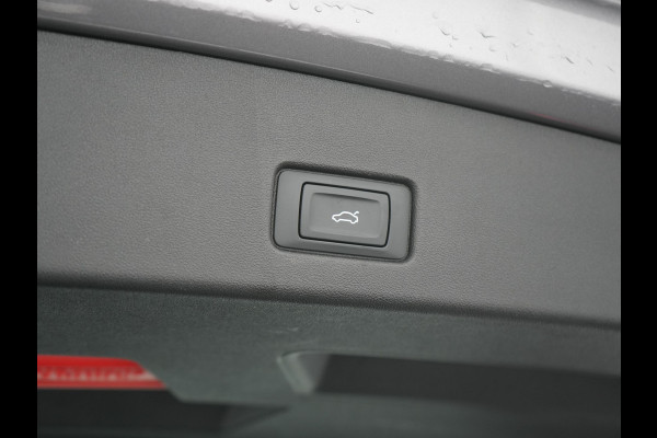 Audi Q4 e-tron 50 quattro S-Line 77 kWh 299pk Dealer O.H. Incl. BTW | Panodak | SOH 93,2% | Lederen Sportstoelen Verwarmd | 20"L.M  | Navigatie | Cruise Control | Virtual | DAB | Taifungrau Metallic |