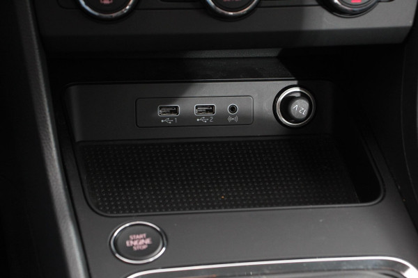 Seat Ateca 1.5 TSI 150 pk DSG Style | Navigatie | Apple Carplay/Android Auto | Climate Control | Parkeer sensoren | Inductief laden smartphone | Cruise Control