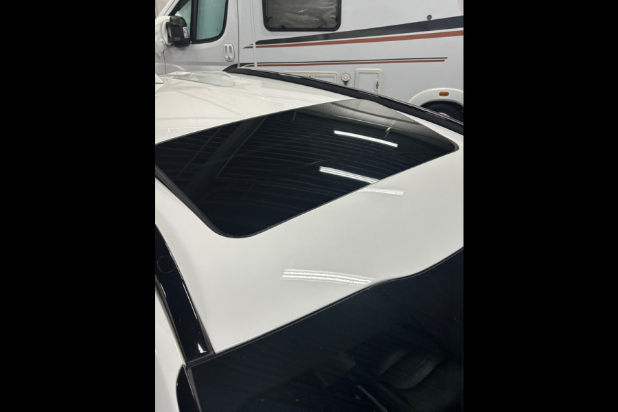 Kia Niro 1.6 GDi Hybrid DynamicPlusLine Pano, Trekhaak, Leer, Stuur/Stoelverwarming