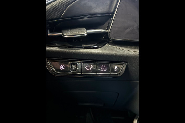 Kia Niro 1.6 GDi Hybrid DynamicPlusLine Pano, Trekhaak, Leer, Stuur/Stoelverwarming