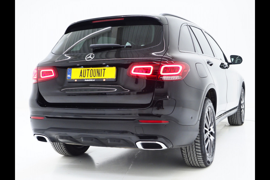 Mercedes-Benz GLC 300e 4MATIC Night Black | Stoelverwarming | Cruise | LED | PDC | Carplay | Climate