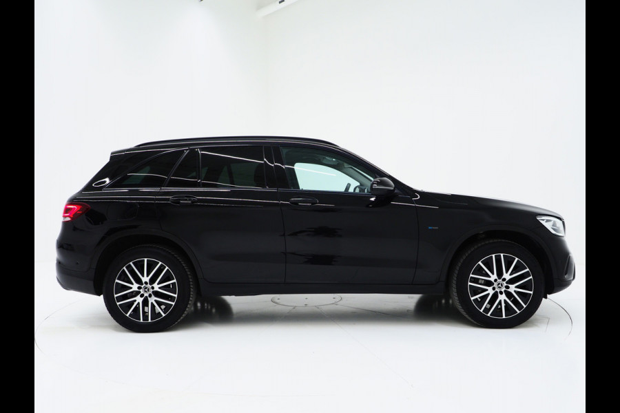 Mercedes-Benz GLC 300e 4MATIC Night Black | Stoelverwarming | Cruise | LED | PDC | Carplay | Climate