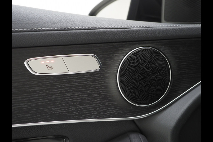 Mercedes-Benz GLC 300e 4MATIC Night Black | Stoelverwarming | Cruise | LED | PDC | Carplay | Climate