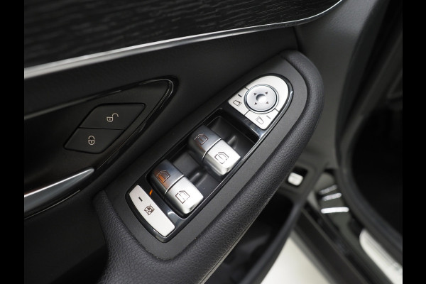 Mercedes-Benz GLC 300e 4MATIC Night Black | Stoelverwarming | Cruise | LED | PDC | Carplay | Climate