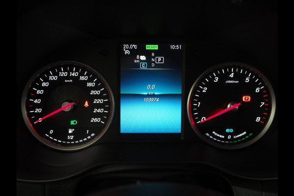 Mercedes-Benz GLC 300e 4MATIC Night Black | Stoelverwarming | Cruise | LED | PDC | Carplay | Climate