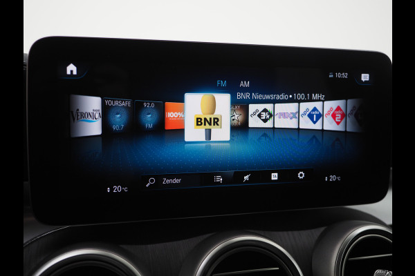 Mercedes-Benz GLC 300e 4MATIC Night Black | Stoelverwarming | Cruise | LED | PDC | Carplay | Climate