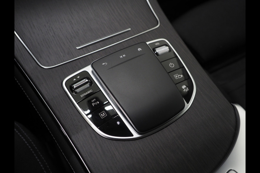 Mercedes-Benz GLC 300e 4MATIC Night Black | Stoelverwarming | Cruise | LED | PDC | Carplay | Climate