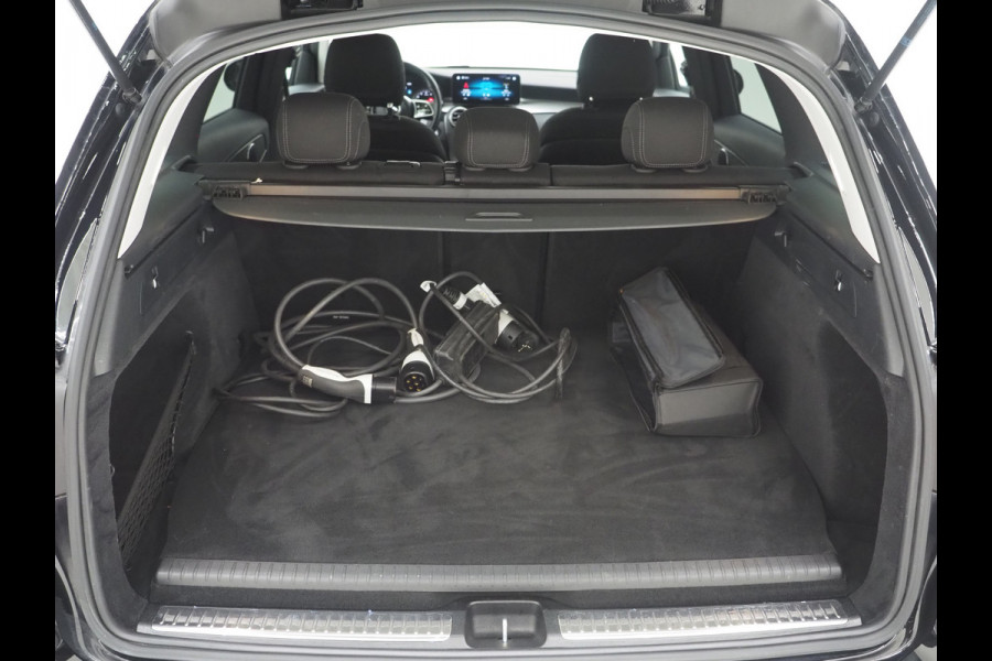 Mercedes-Benz GLC 300e 4MATIC Night Black | Stoelverwarming | Cruise | LED | PDC | Carplay | Climate