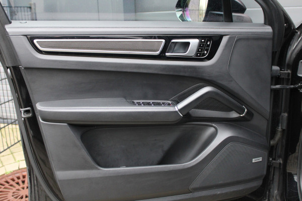 Porsche Cayenne Coupé 3.0 E-Hybrid | NAP | PANO | SOFT-CLOSE | PDCC | STOELKOELING | BOSE | MEMORY |