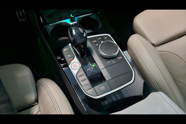 BMW 220i Gran Coupé High Executive | M-pakket | Pano | Head-Up | Harman Kardon | Camera