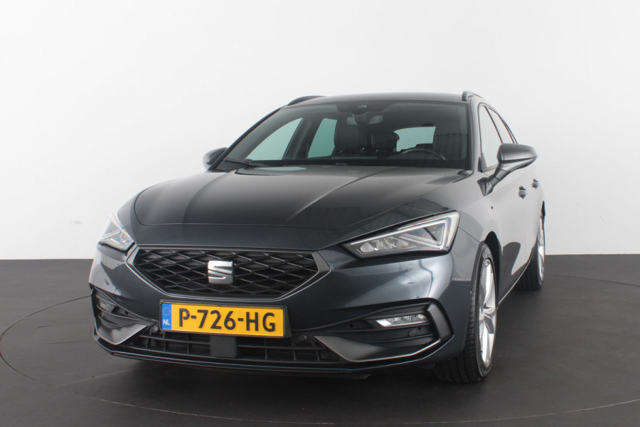 Seat Leon Sportstourer 1.5 TSI FR Business > 131pk/Winterpakket/Matrix-LED/17inch/Magnetic Tech Grey/Parkeersensor voor en achter
