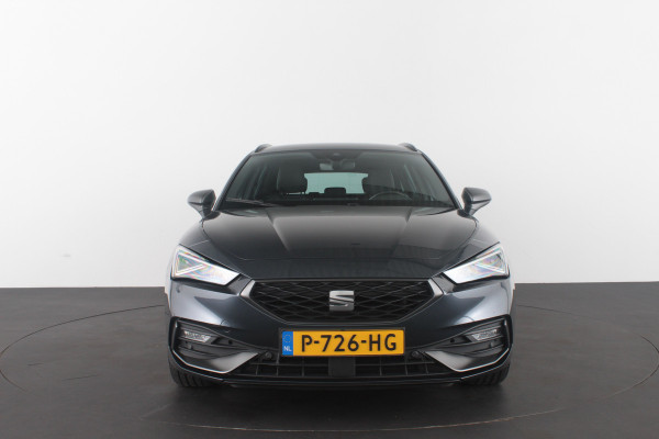 Seat Leon Sportstourer 1.5 TSI FR Business > 131pk/Winterpakket/Matrix-LED/17inch/Magnetic Tech Grey/Parkeersensor voor en achter