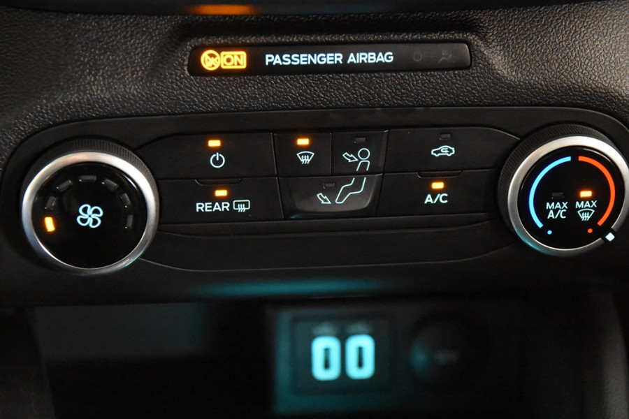 Ford Focus 1.0 EcoBoost Titanium Business *1ste Eigenaar*Navigatie*Camera*