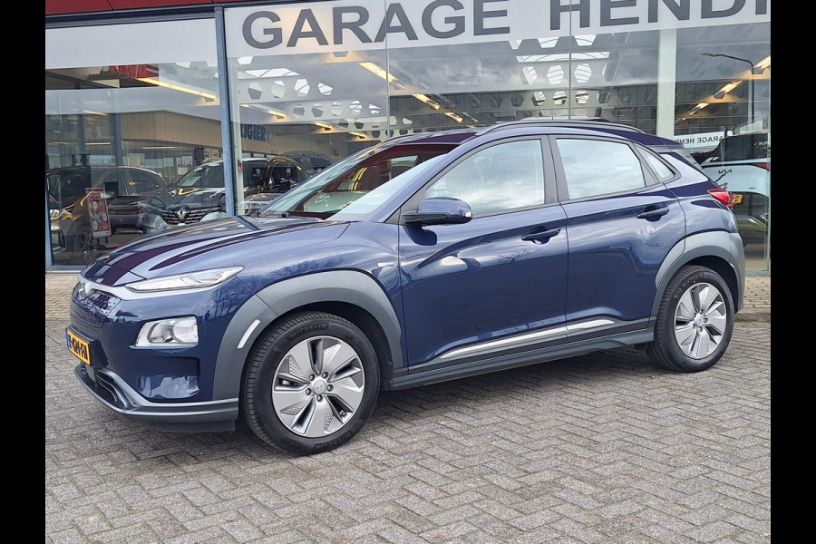 Hyundai Kona EV Comfort 64 kWh | SOH: nnb | 3 Fase | warmtepomp | Navi | Camera | Climate |