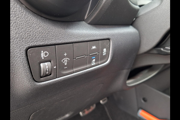 Hyundai Kona EV Comfort 64 kWh | SOH: nnb | 3 Fase | warmtepomp | Navi | Camera | Climate |