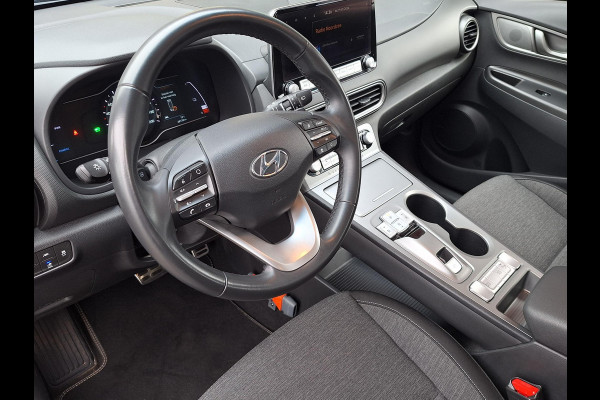 Hyundai Kona EV Comfort 64 kWh | SOH: nnb | 3 Fase | warmtepomp | Navi | Camera | Climate |