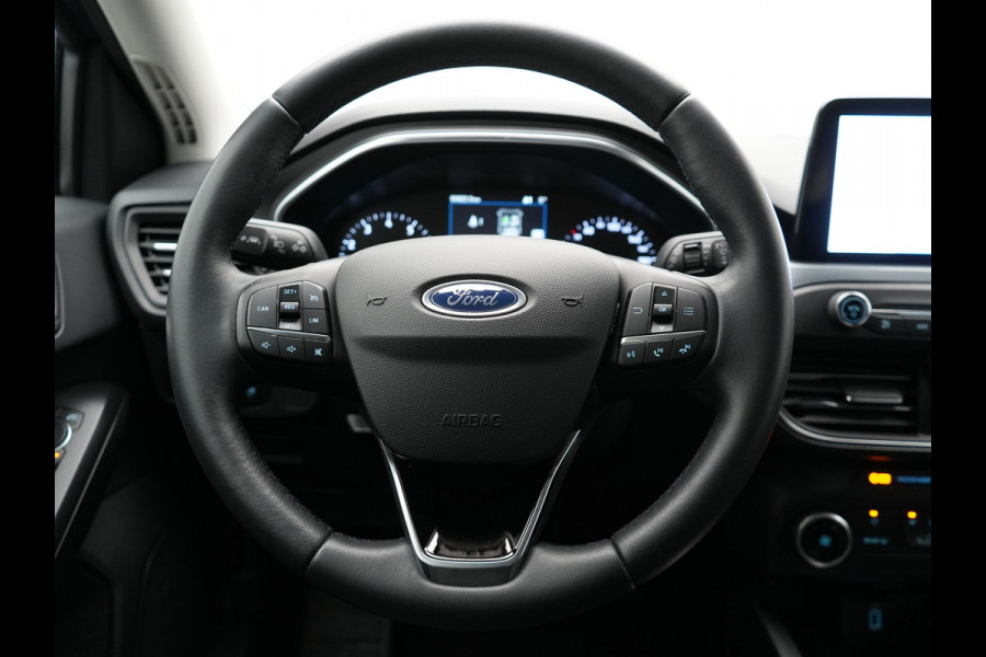 Ford FOCUS Wagon 1.0 EcoBoost Titanium Activa Automaat 126pk | Trekhaak Afn. | Cruise Control | Sportstoelen | Apple Carplay | Navigatie | DAB | Lane Assist |  17" L.M |