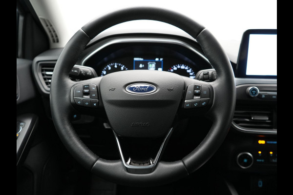 Ford FOCUS Wagon 1.0 EcoBoost Titanium Activa Automaat 126pk | Trekhaak Afn. | Cruise Control | Sportstoelen | Apple Carplay | Navigatie | DAB | Lane Assist |  17" L.M |