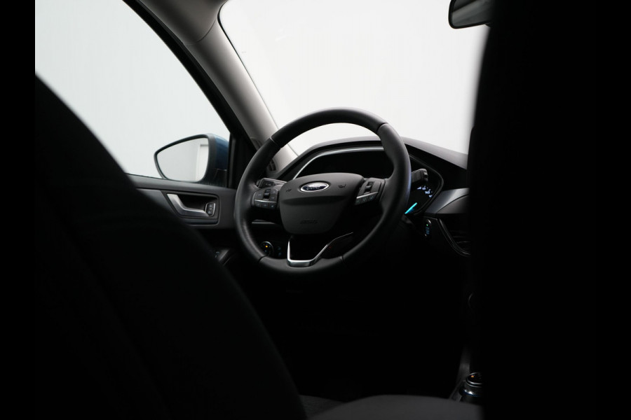 Ford FOCUS Wagon 1.0 EcoBoost Titanium Activa Automaat 126pk | Trekhaak Afn. | Cruise Control | Sportstoelen | Apple Carplay | Navigatie | DAB | Lane Assist |  17" L.M |