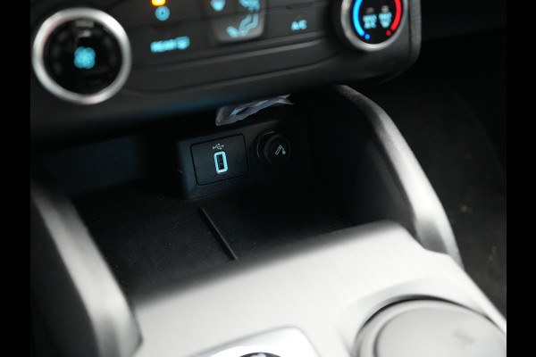 Ford FOCUS Wagon 1.0 EcoBoost Titanium Activa Automaat 126pk | Trekhaak Afn. | Cruise Control | Sportstoelen | Apple Carplay | Navigatie | DAB | Lane Assist |  17" L.M |