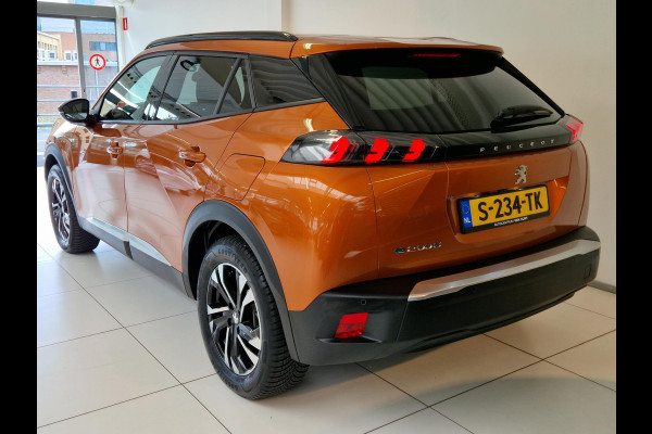 Peugeot e-2008 EV Allure Pack 50 kWh SOH 99,6% | 3-Fase 11 kWh |  Stoelverwarming | Advanced Grip Control | Apple Carplay/Android Auto | Achteruitrijcamera | Cruise Control |