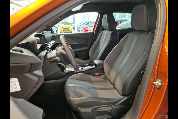 Peugeot e-2008 EV Allure Pack 50 kWh SOH 99,6% | 3-Fase 11 kWh |  Stoelverwarming | Advanced Grip Control | Apple Carplay/Android Auto | Achteruitrijcamera | Cruise Control |