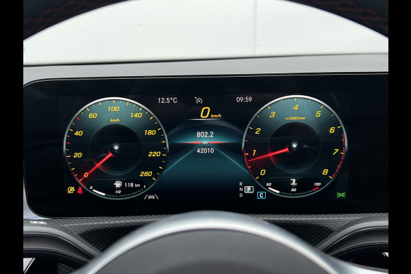 Mercedes-Benz A-Klasse 250 AMG-Line | Pano | LED Matrix | Night Pakket | Camera
