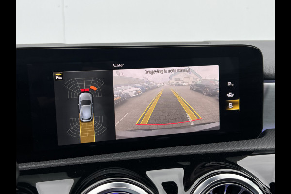 Mercedes-Benz A-Klasse 250 AMG-Line | Pano | LED Matrix | Night Pakket | Camera