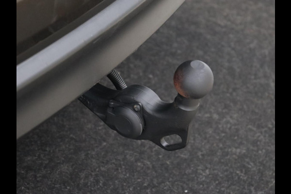 Mazda CX-5 2.0 SkyActiv-G 165 Sportive | Leder/Alcantara | Trekhaak | Head-Up | Adaptive cruise | 360 Camera | Stoel & stuurverwarming | Navigatie | Full LED | Keyless | Carplay | 19'' lichtmetalen velgen