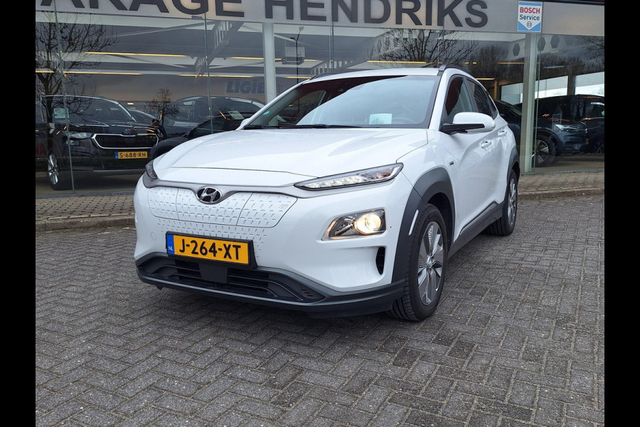 Hyundai Kona EV Fashion 64 kWh | SOH: nnb | 3 Fase | warmtepomp | HUD | Blindspot | Climate | Navi |