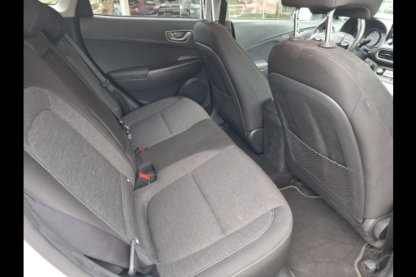 Hyundai Kona EV Fashion 64 kWh | SOH: nnb | 3 Fase | warmtepomp | HUD | Blindspot | Climate | Navi |