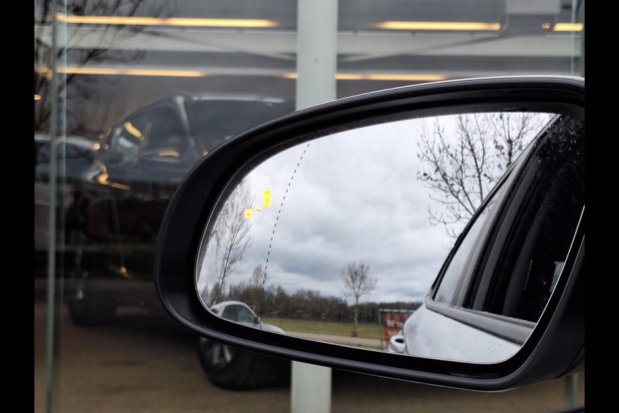 Hyundai Kona EV Fashion 64 kWh | SOH: nnb | 3 Fase | warmtepomp | HUD | Blindspot | Climate | Navi |