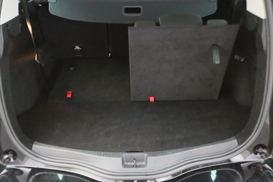 Renault Grand Scénic 1.3 TCe Equilibre 7p. Camera, Apple Carplay, Keyless, Trekhaak, LED, Climate