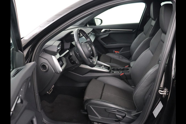 Audi A3 35 TFSI S edition | Carplay | Navigatie | Sportstoelen | Half leder | Full LED | Camera | Virtual Cockpit | 19'' | Climate control | Bluetooth | Cruise control | S Line