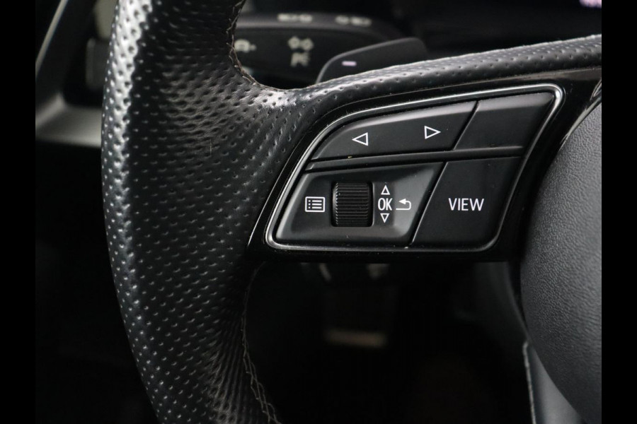 Audi A3 35 TFSI S edition | Carplay | Navigatie | Sportstoelen | Half leder | Full LED | Camera | Virtual Cockpit | 19'' | Climate control | Bluetooth | Cruise control | S Line