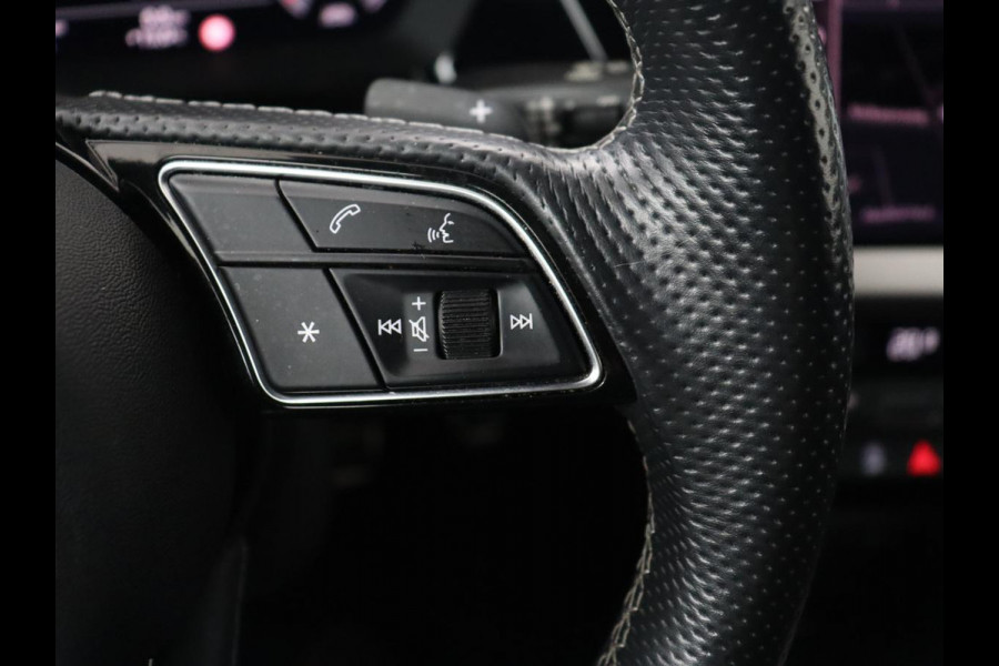 Audi A3 35 TFSI S edition | Carplay | Navigatie | Sportstoelen | Half leder | Full LED | Camera | Virtual Cockpit | 19'' | Climate control | Bluetooth | Cruise control | S Line