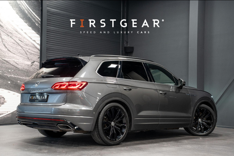 Volkswagen Touareg 3.0 TDI R-Line *Vierwielbesturing / Luchtvering / Standkachel / Stoelventilatie + massage / Panorama / HUD / Keyless*