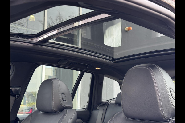 BMW X3 xDrive20i High Executive / Panoramadak / Adaptive LED / Camera / Navigatiesysteem Professional /  Trekhaak / Sportstoel / HiFi Luidsprekersysteem / Stoelverwarming / 20" velgen / Dakreling