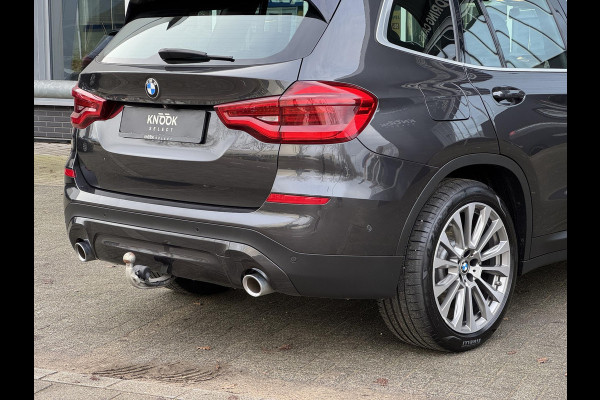 BMW X3 xDrive20i High Executive / Panoramadak / Adaptive LED / Camera / Navigatiesysteem Professional /  Trekhaak / Sportstoel / HiFi Luidsprekersysteem / Stoelverwarming / 20" velgen / Dakreling