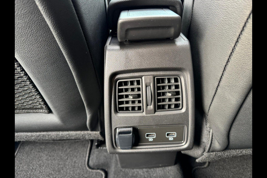 Renault Captur 1.6 E-Tech plug-in hybrid 160 SL Rive Gauche Pano / Groot navi / Adapt. Cruise / Stuurwiel verw.