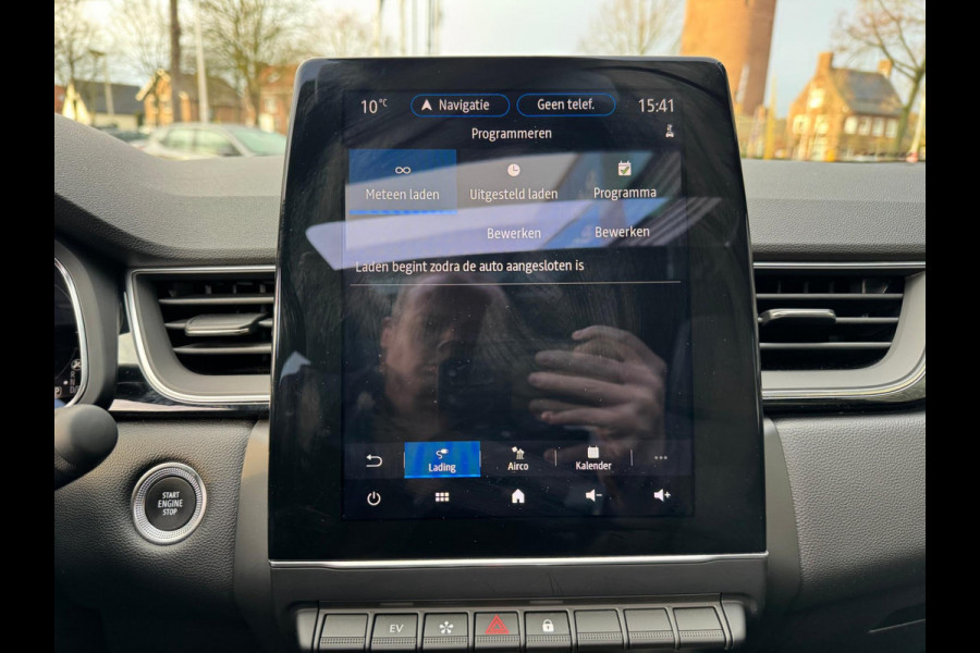 Renault Captur 1.6 E-Tech plug-in hybrid 160 SL Rive Gauche Pano / Groot navi / Adapt. Cruise / Stuurwiel verw.