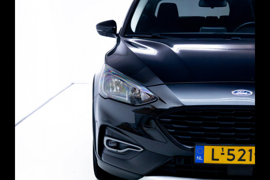 Ford FOCUS Wagon 1.0 EcoBoost Hybrid Active Buss. | Trekhaak | Stoel-, Stuur- & voorruitverw. | Cruise | All season banden, Navigatie, Parkeersensoren voor en achter