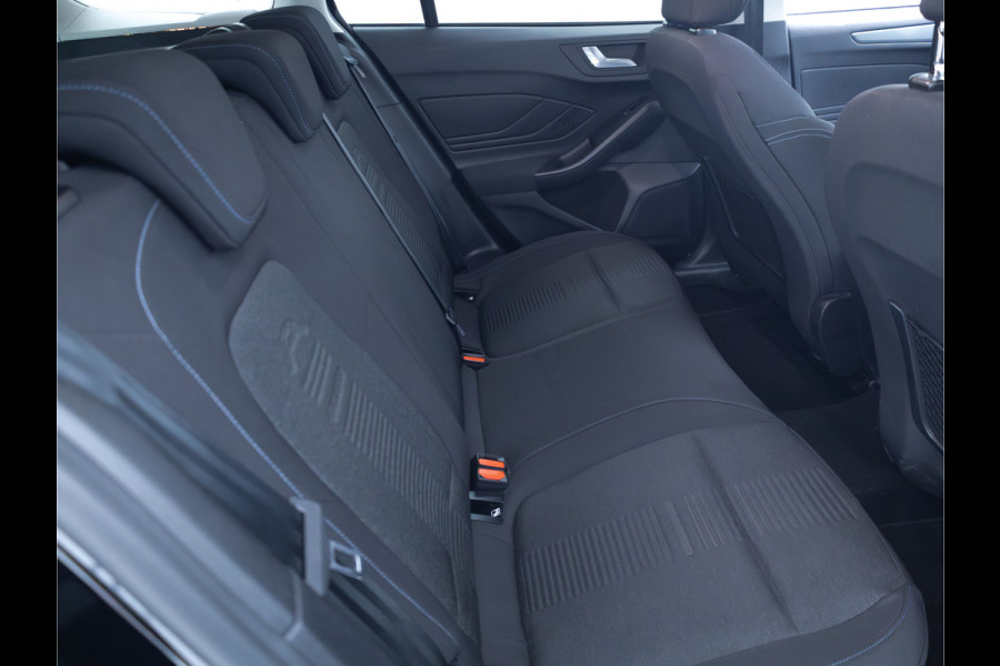 Ford FOCUS Wagon 1.0 EcoBoost Hybrid Active Buss. | Trekhaak | Stoel-, Stuur- & voorruitverw. | Cruise | All season banden, Navigatie, Parkeersensoren voor en achter