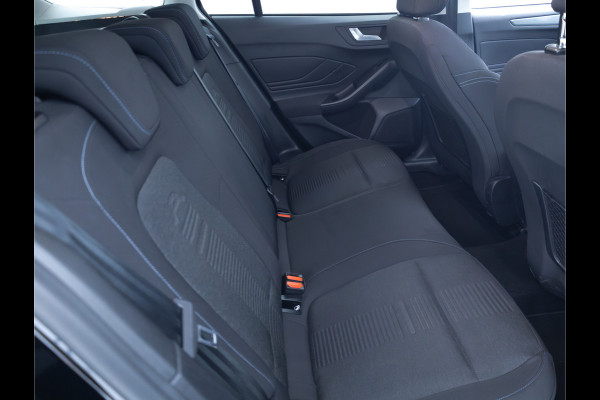 Ford FOCUS Wagon 1.0 EcoBoost Hybrid Active Buss. | Trekhaak | Stoel-, Stuur- & voorruitverw. | Cruise | All season banden, Navigatie, Parkeersensoren voor en achter