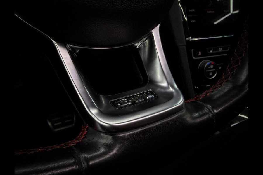 Volkswagen Golf 2.0 TSI GTI Performance Dyn | Keyless | Pano